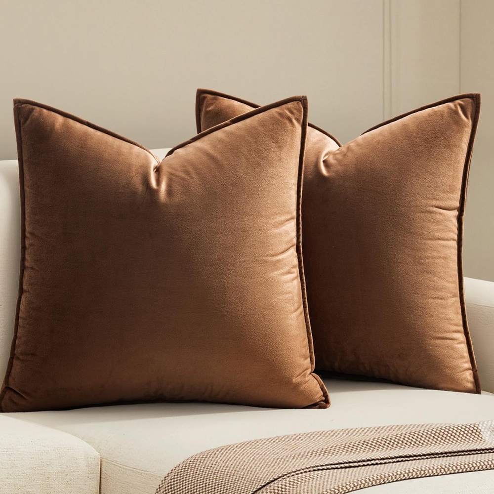 🆕 Chocolate Brown VELVET Euro Accent Pillow Covers Luxury High End Hotel Vibes - Picture 3 of 9